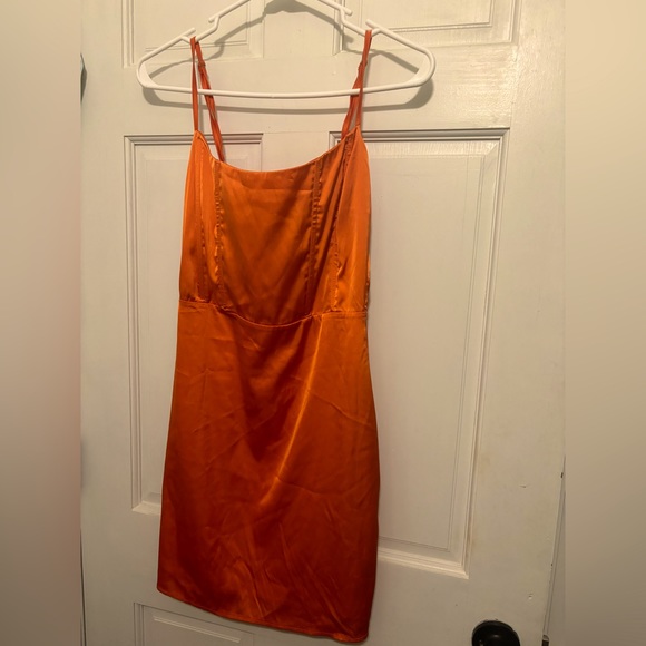 Dress color: Orange, size M, Brand:Fashion Nova. - Picture 1 of 3